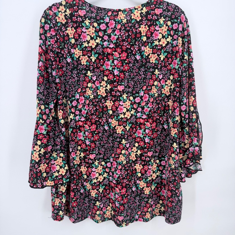 Dear Scarlett Blouse Womens Large Black Pink Floral Bell Sleeve Tie Neck NWT - Picture 3 of 5